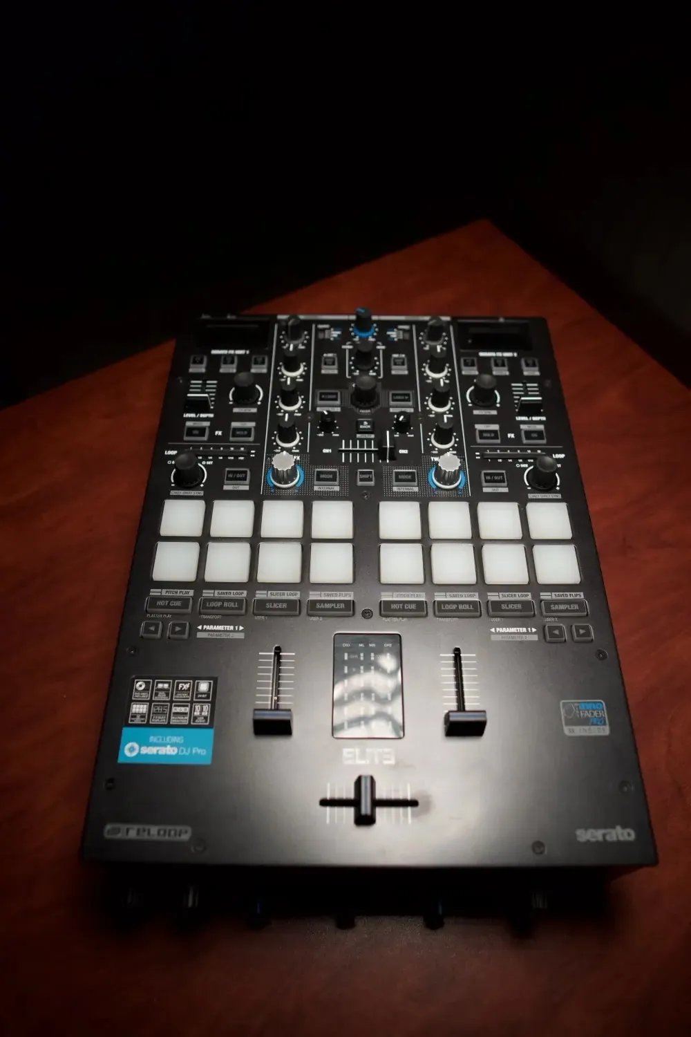 Reloop Mixer ELITE (con caja)