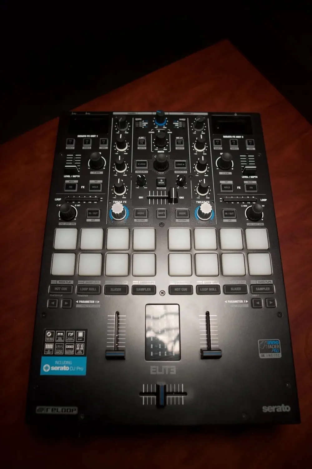 Reloop Mixer ELITE (con caja)