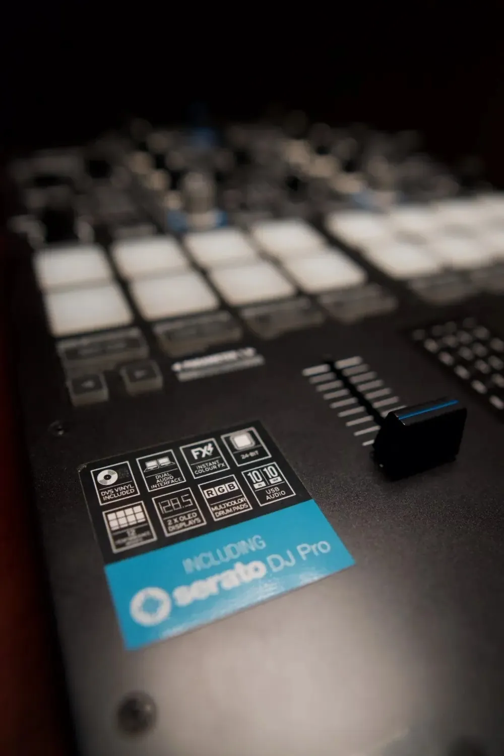 Reloop Mixer ELITE (con caja)